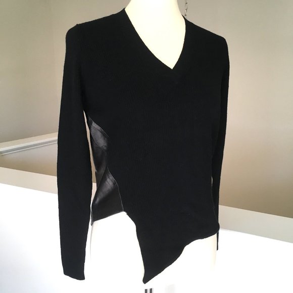 Revolve Soyer Black Leather Wool V Neck Asymmetrical Ribbed Crop Sweater Small - Picture 8 of 14